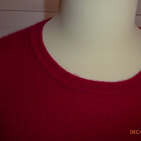 Lord and Taylor Cashmere Sweater- Large - Picture 2 of 8